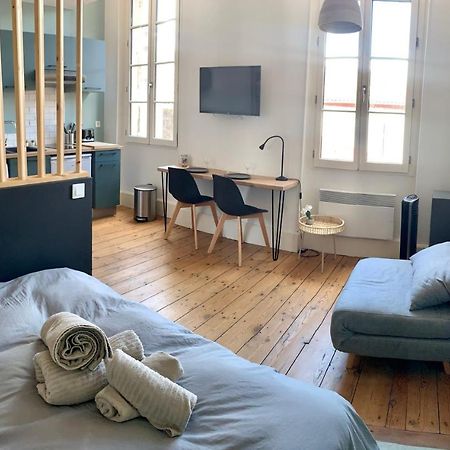 Le Dumon 4 - Studio Neuf Lumineux Calme - Wifi - Gare 200M アジャン エクステリア 写真